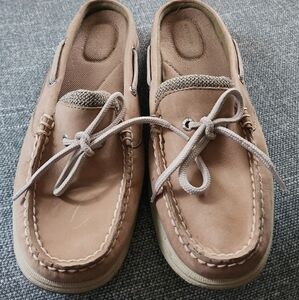 Sperry Tan Flats Moccasin Style